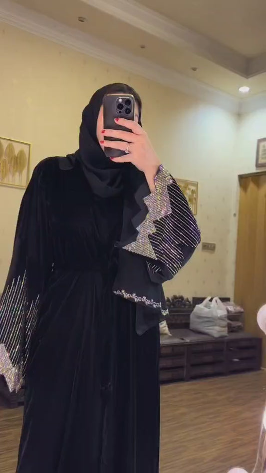 Dubai Abaya (Video)