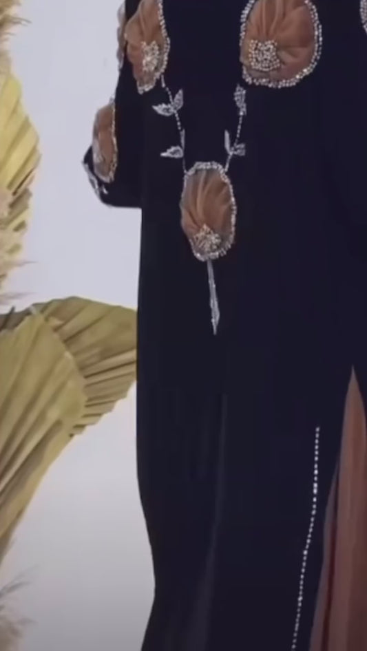 Dubai Abaya (Video)